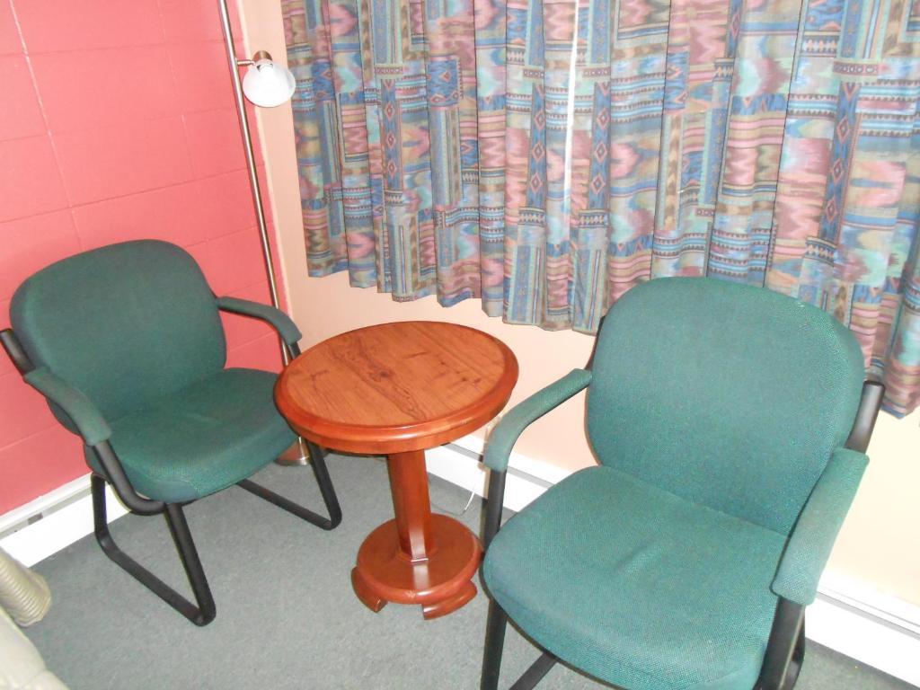 Aquarius Motel Perth Room photo